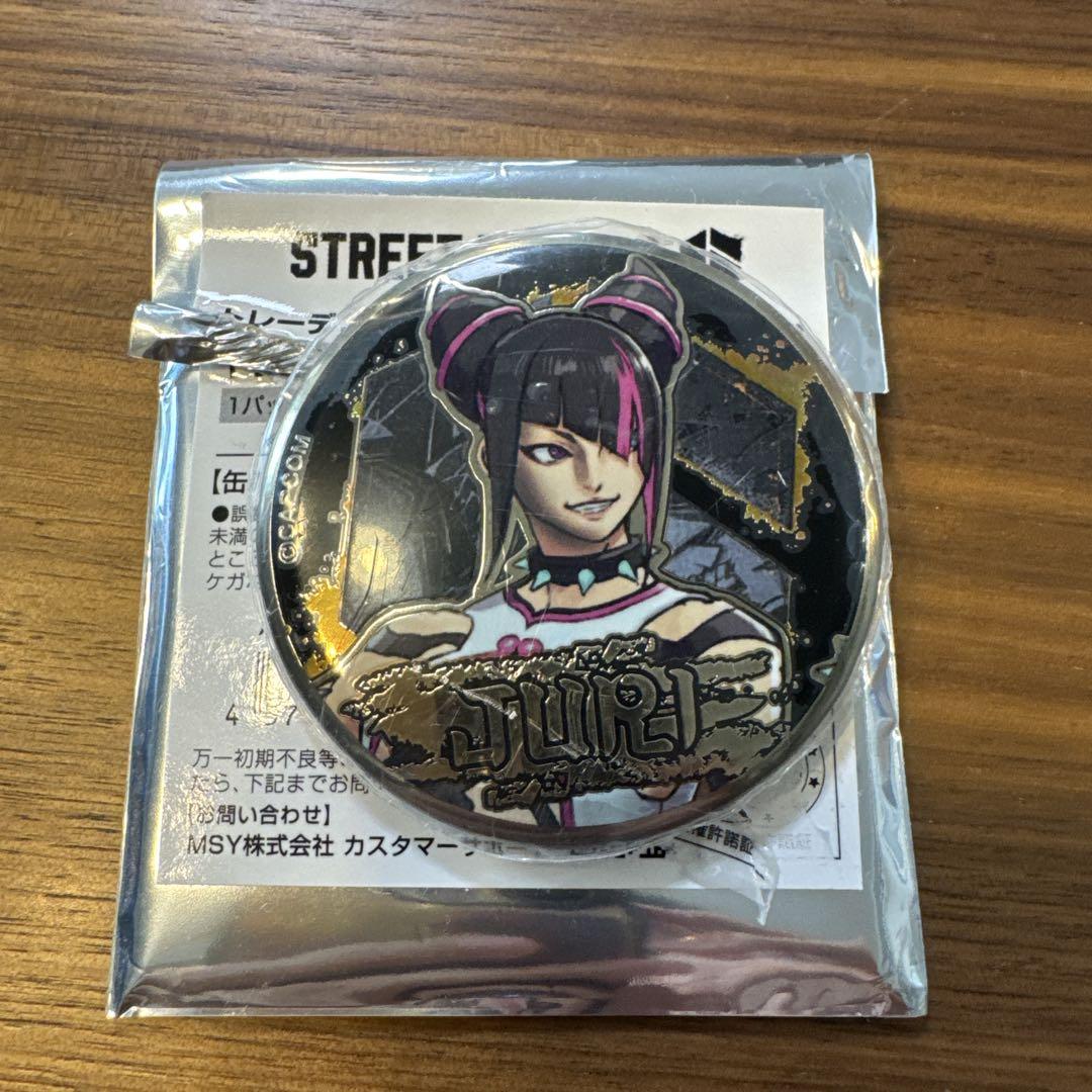 スト6 メタルアートバッジ ジュリ　　　2個セット＋非売品ステッカー