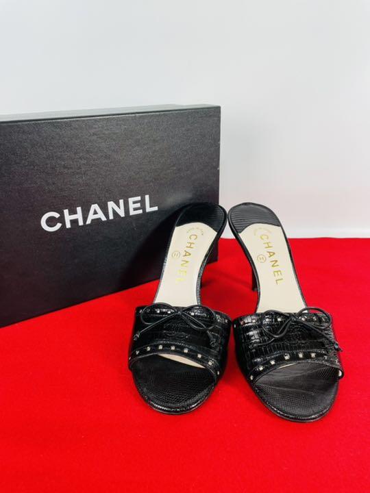 通販でクリスマス 早い物勝ち【美品】CHANEL 黒 シャネル ミュール 24cm - ミュール 通販でクリスマス 早い物勝ち【美品】CHANEL 黒 シャネル ミュール 24cm - ミュール