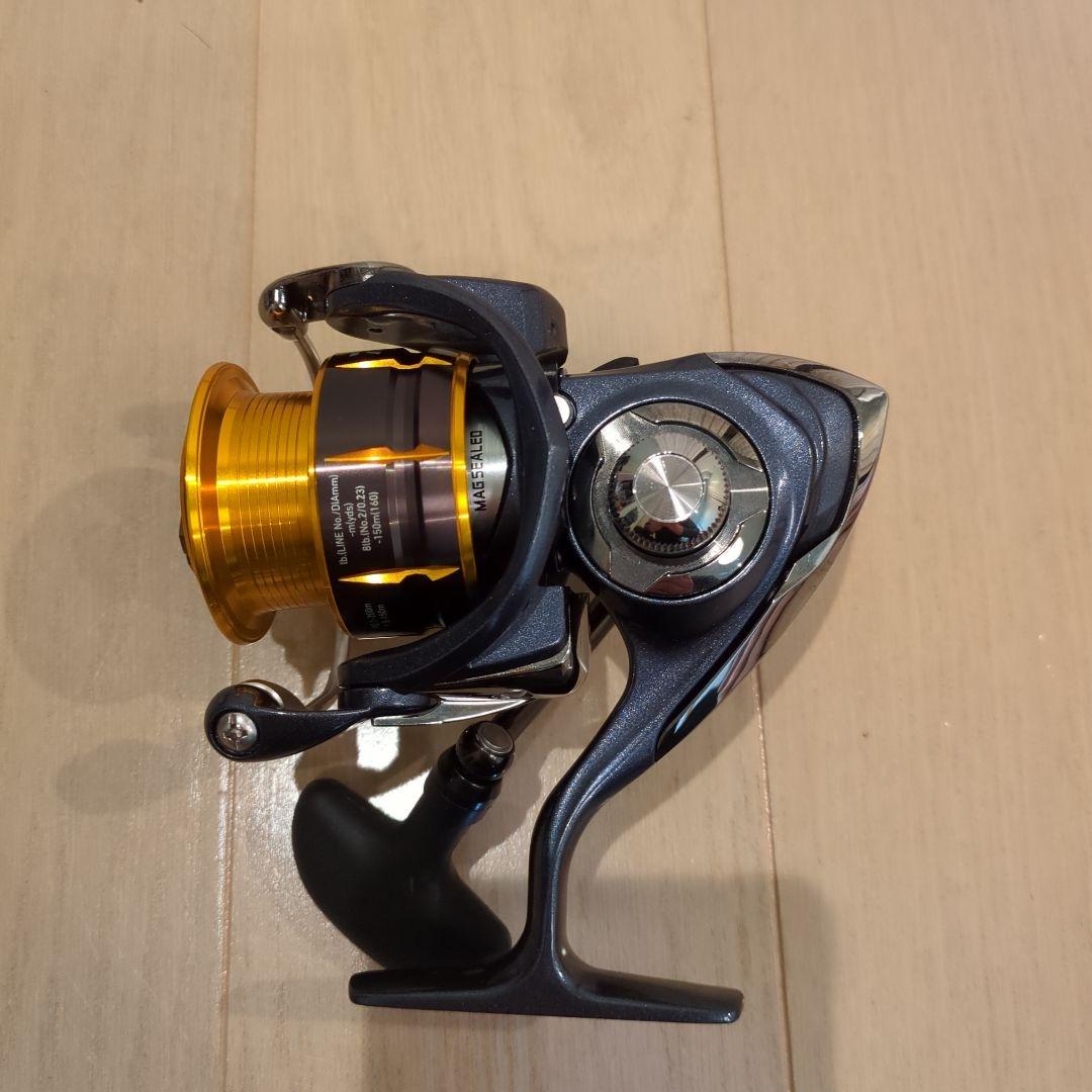Daiwa FREAMS 2508R-H スピニングリール