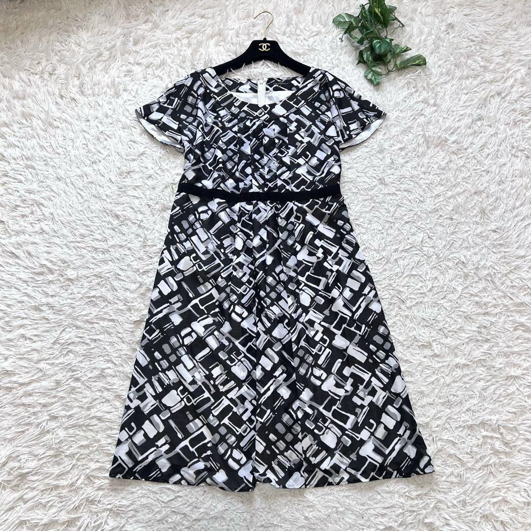 美品 23区 大きいサイズ 44 総柄 ロングワンピース フレンチスリーブ