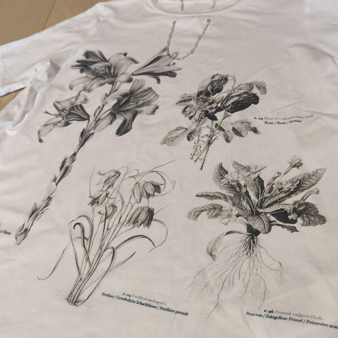 NECKLACE SET PICTORIAL BOOK FLOWER TEE