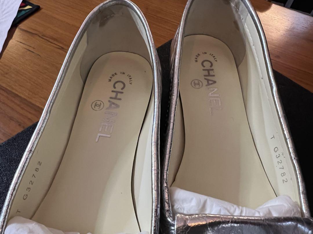 CHANEL MOCASSINS LOAFERS シルバーメタリックモカシン