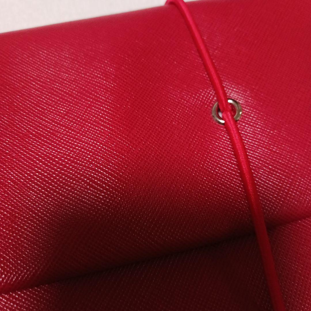 美品 PRADA サフィアーノトラベル クラッチバッグ 赤 美品 PRADA サフィアーノトラベル クラッチバッグ 赤