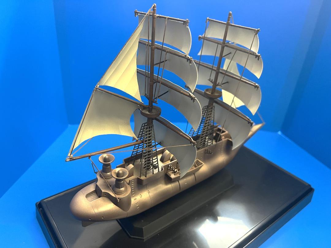 アオシマ製　未来少年コナン 1/200スケール バラグーダ号・塗装済完成品