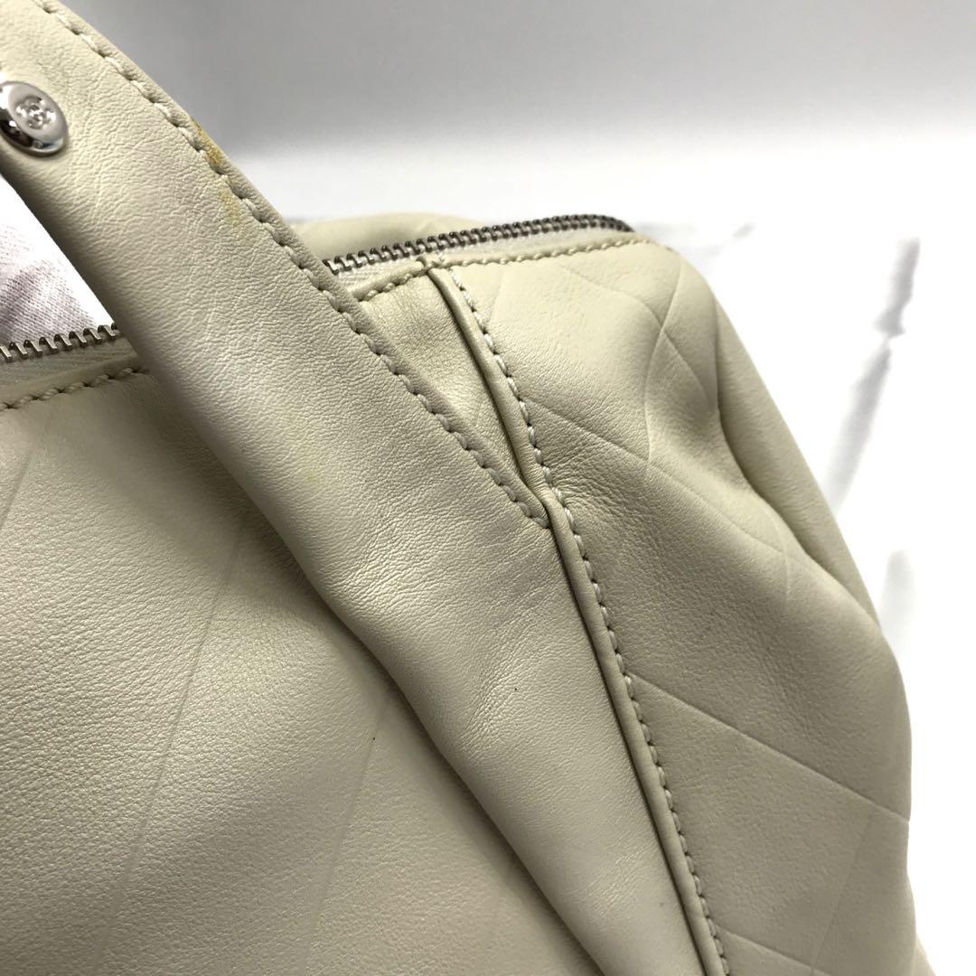 シャネル CHANEL シェブロン Vステッチ A30899 CC ココマーク