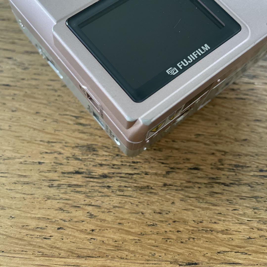FUJIFILM FinePix30i ピンク コンパクトデジタルカメラ　レトロ