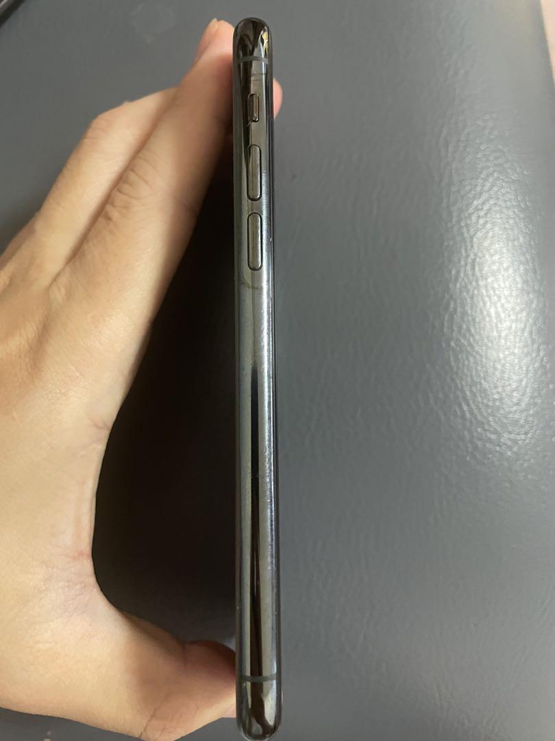 iPhone11proミッドナイトグリーン
