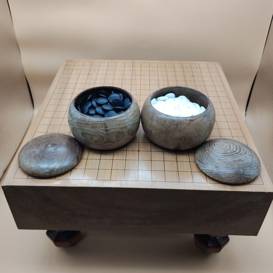 碁盤 木製 脚・へそ付（11.5Kg） 駒 白170 黒175 - メルカリ