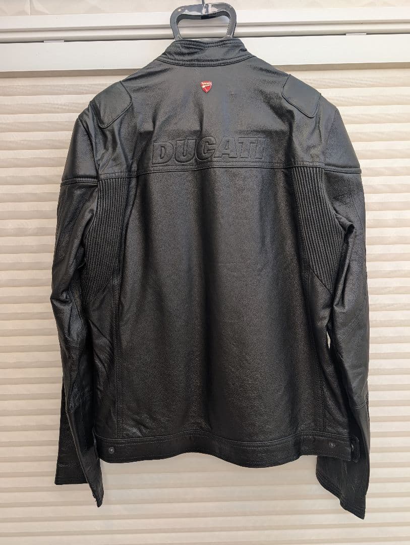Ducati Puma ブラックレザージャケット Ducati Puma ブラックレザージャケット