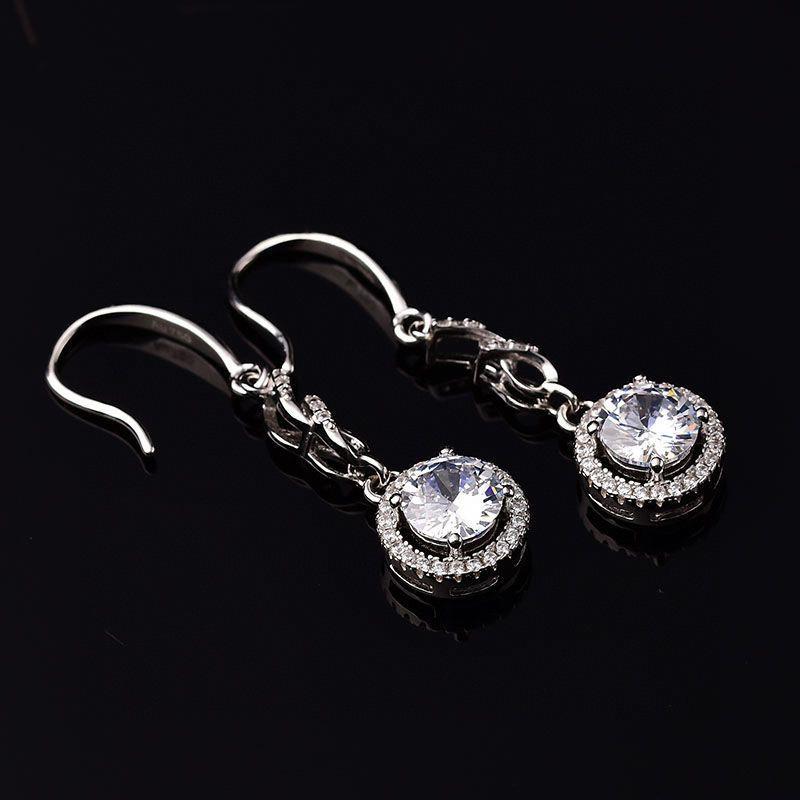 新品 PT950刻印 ダイヤモンドイヤリング 両側に1.0カラット