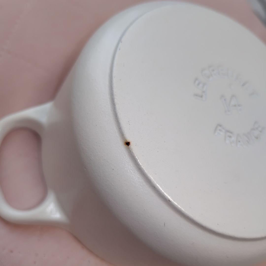 ま*う様 ルクルーゼ　ココット・ロンド14cm コットン？ホワイト系