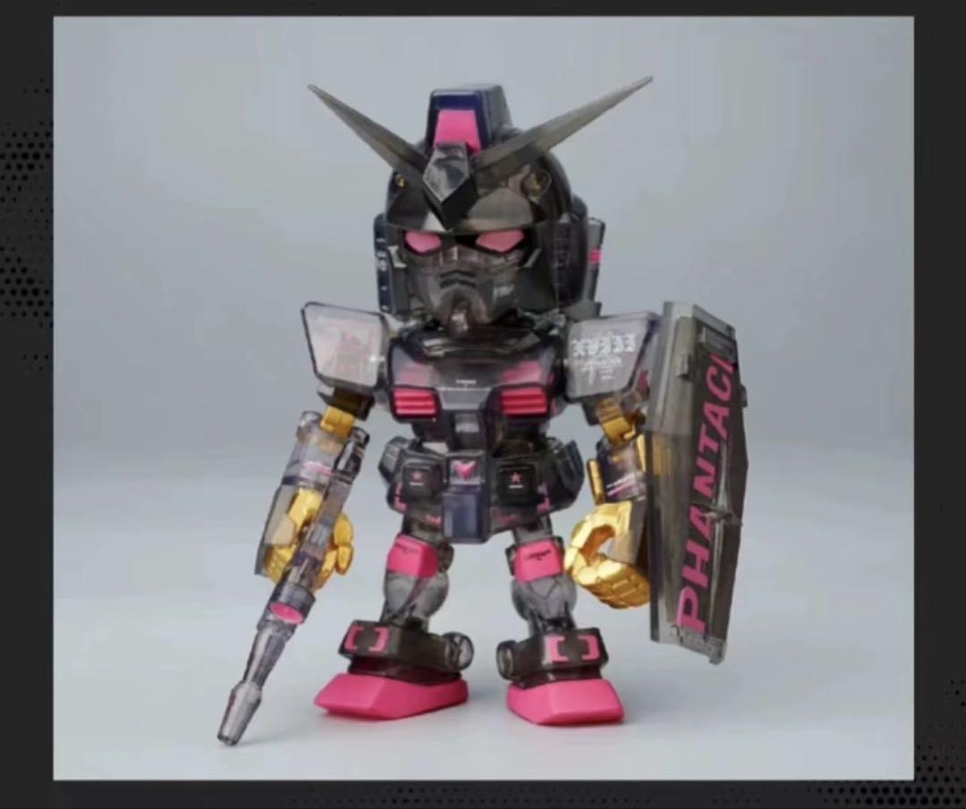 機動戦士ガンダム　海外限定　PHANTACI コラボ　フィギュア　 B