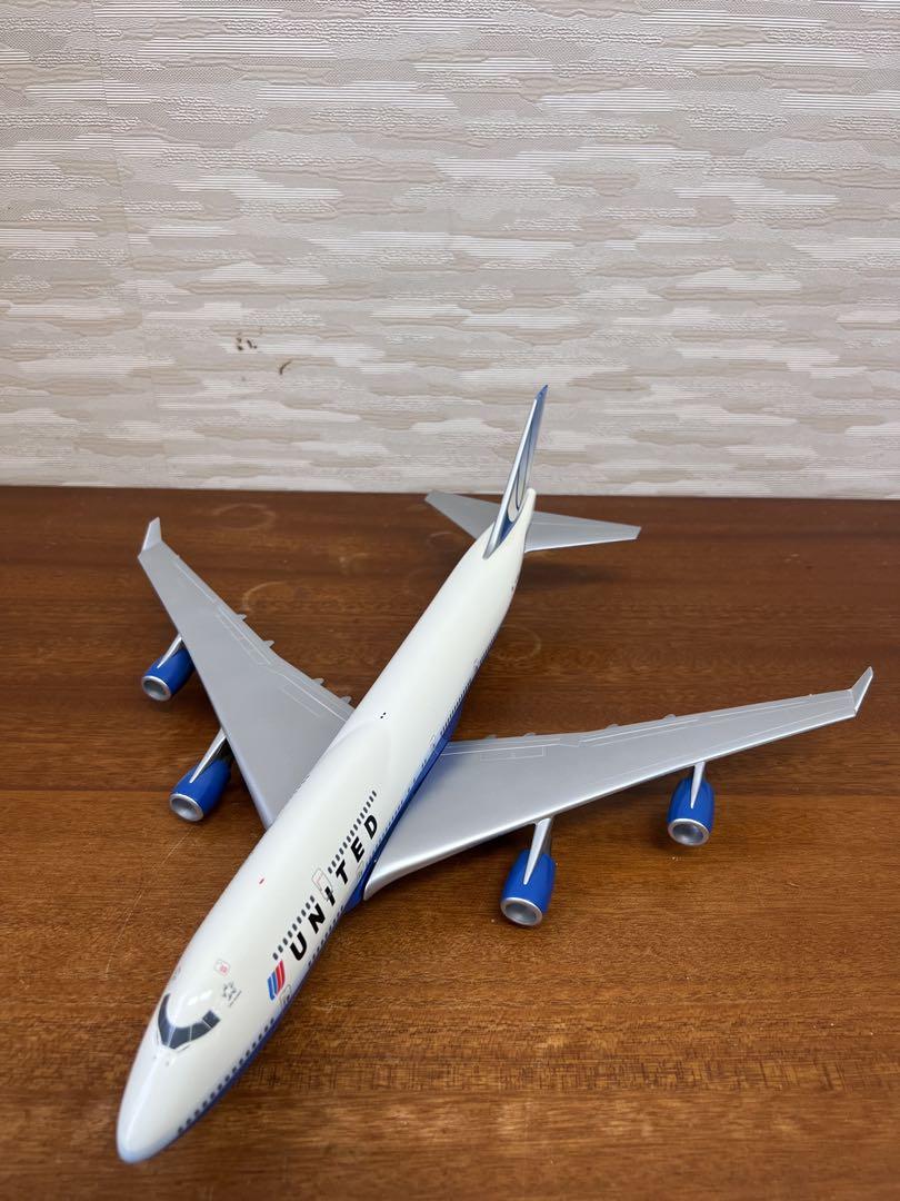 No98 豊正模型 UNITED N118UA Bneing 747-400