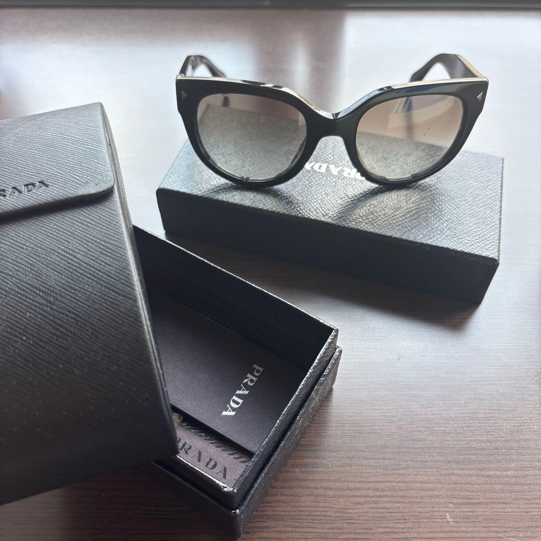 PRADA サングラス