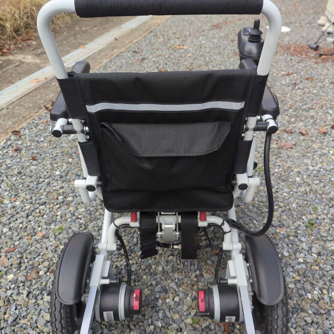 【美品】Tripaid コンパクト折りたたみタイプ電動車いす 美品】Tripaid コンパクト折りたたみタイプ電動車いす