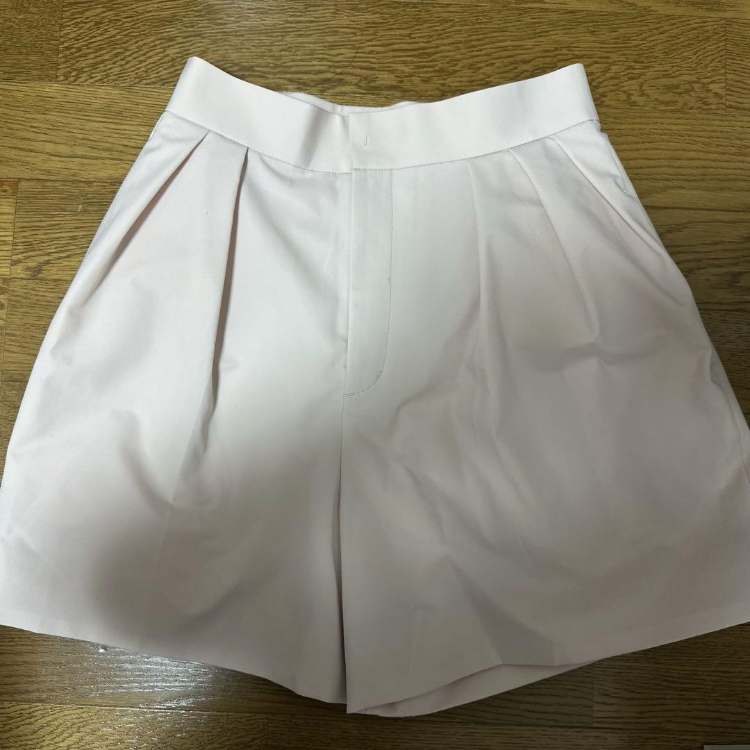 最終値下げ CELFORD タックショートパンツパンツ
