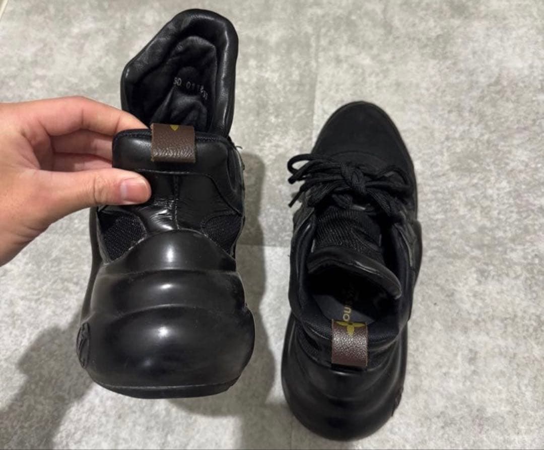 LOUIS VUITTON ルイヴィトン アークライト 黒 LOUIS VUITTON ルイヴィトン アークライト 黒