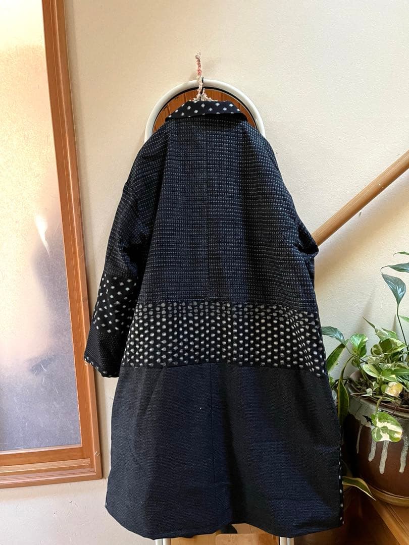 古布リメイク 雪ん子 書生絣 亀甲 かすりコート 大島紬裏地 ハンドメイド 古布リメイク 雪ん子 書生絣 亀甲 かすりコート 大島紬裏地 ハンドメイド