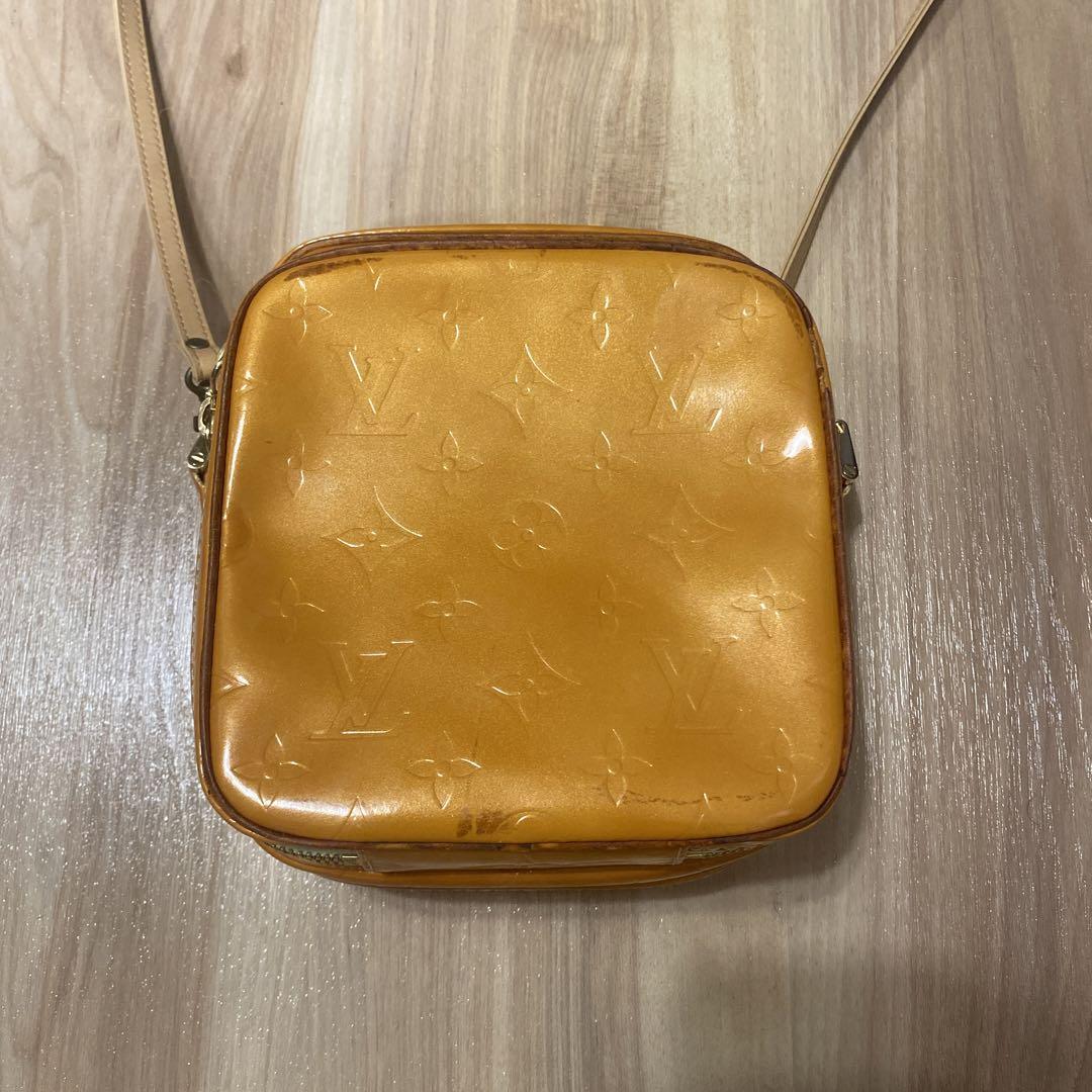 LOUIS VUITTON ヴェルニ ウースター ショルダーバッグ