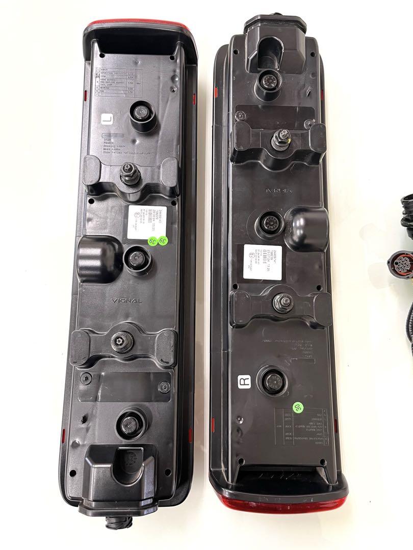 dedede_de 　UD クオン　新車外し　LEDテールランプ