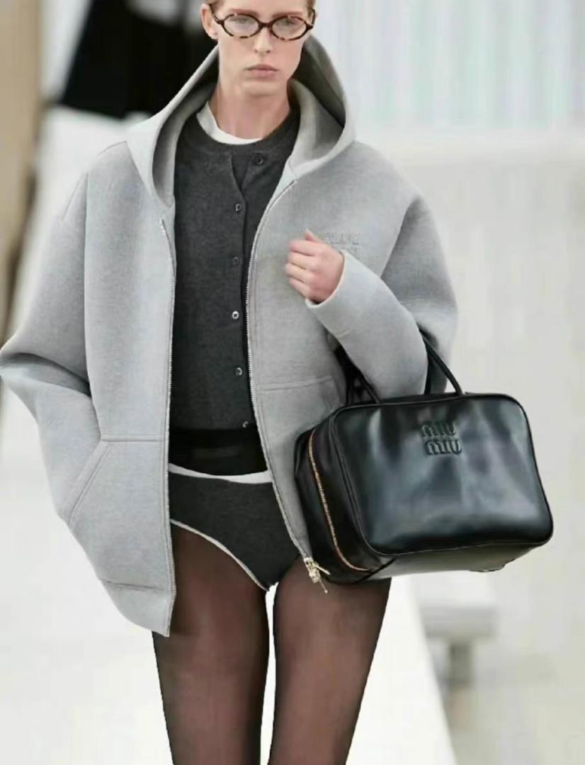 miu miu グレー パーカー