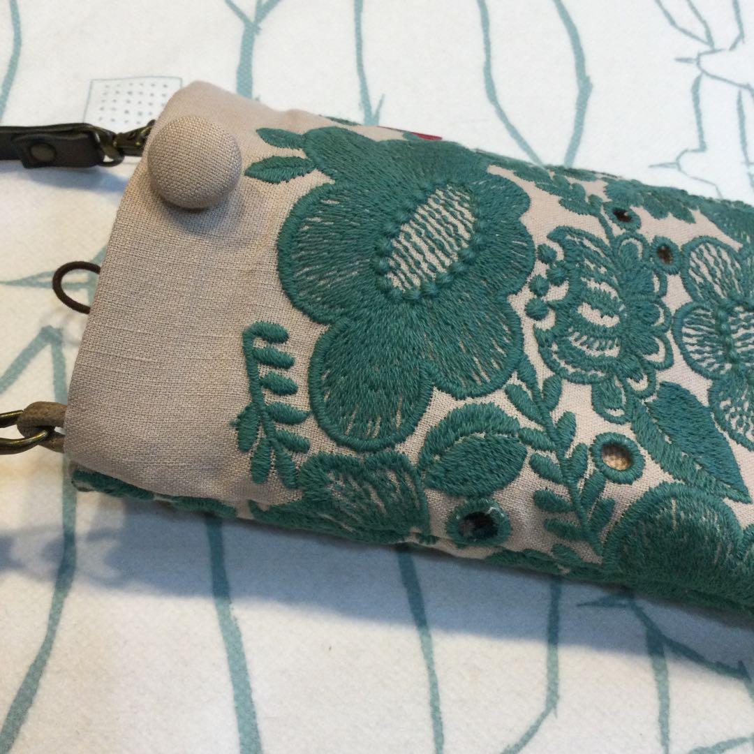 ハンドメイド スマホポシェット ミナペルホネンsmile flower カーキ