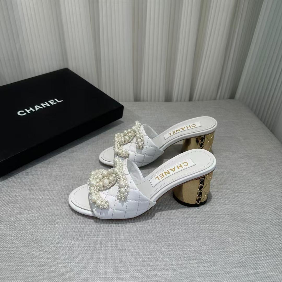 CHANEL パール装飾 ホワイトミュール - メルカリ