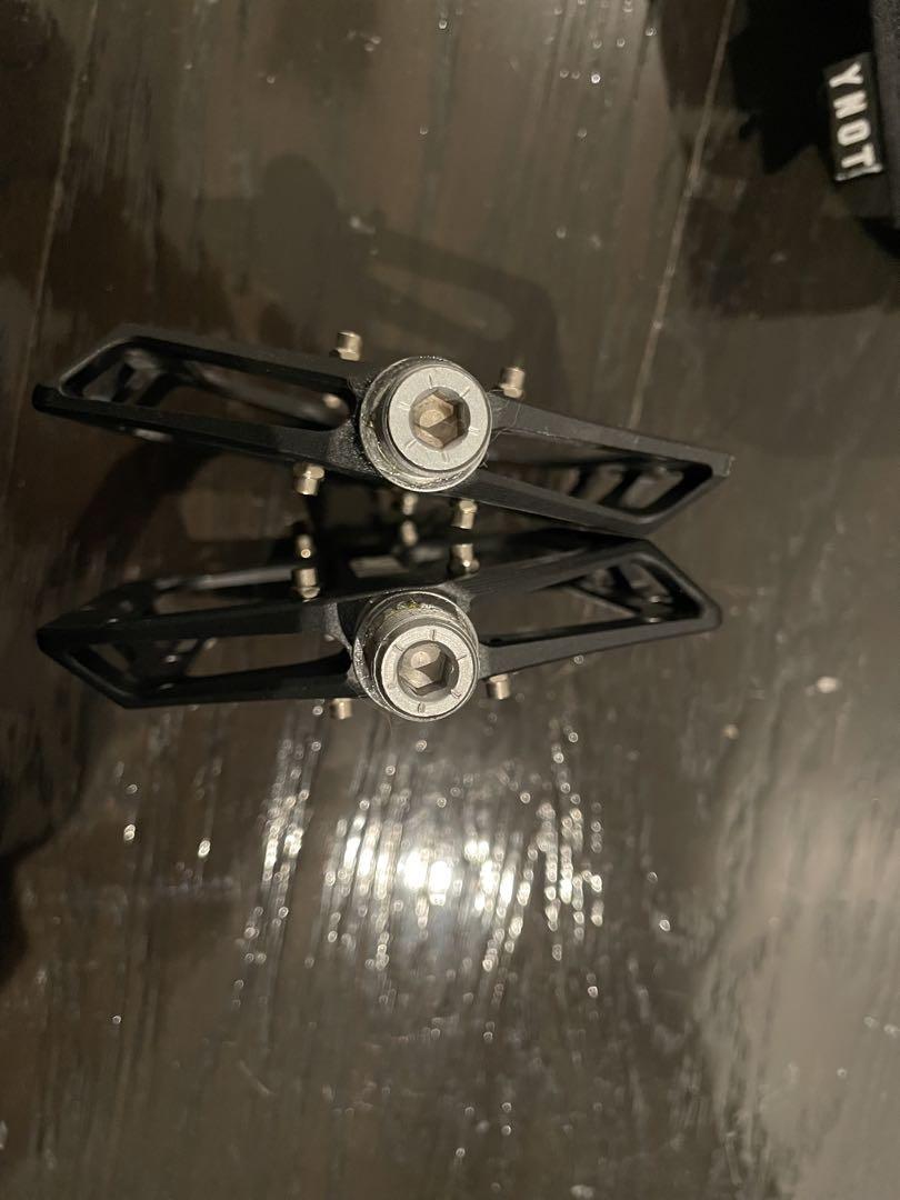 DMR VAULT PEDAL ビス一部なし写真確認お願いします。
