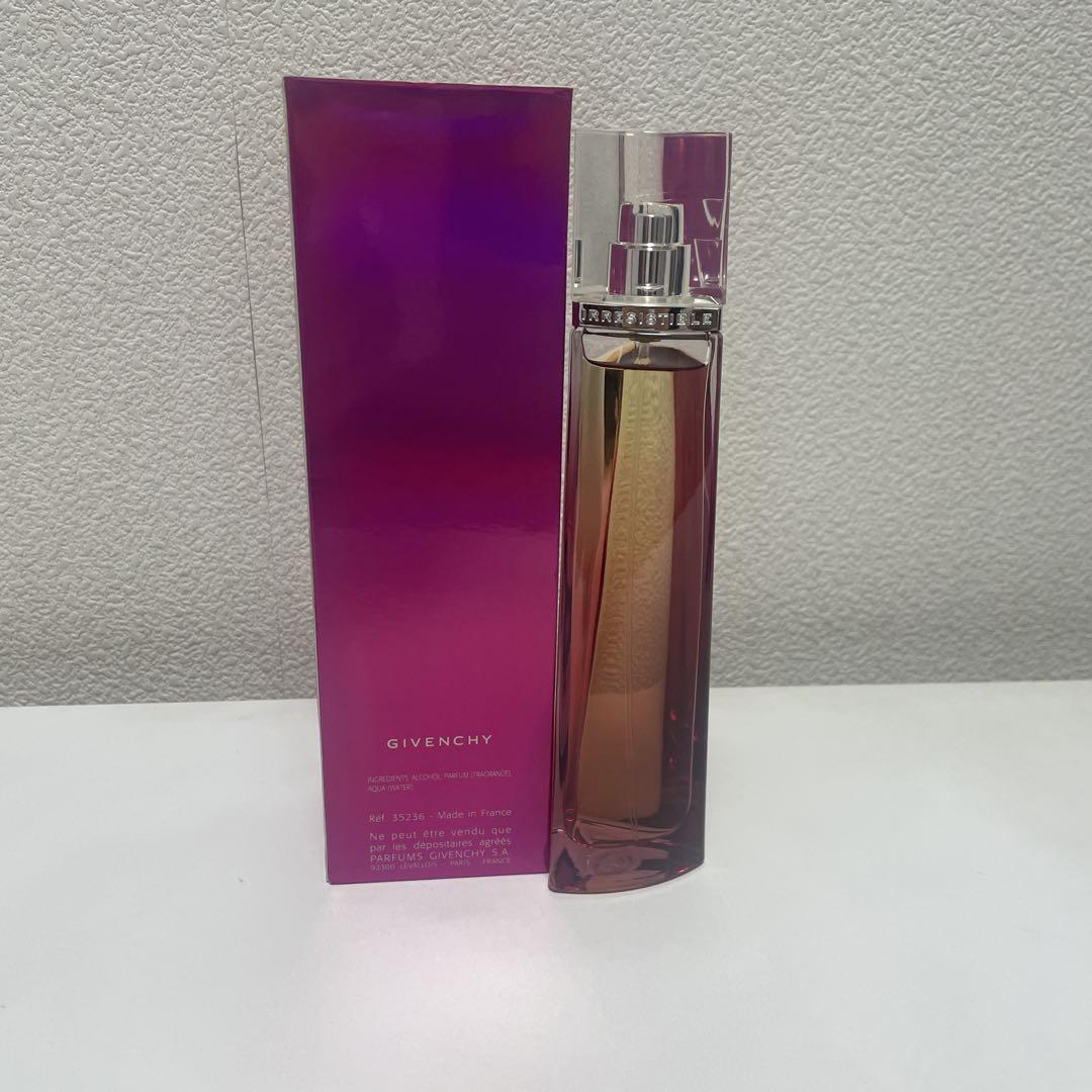 ヴェリィ イレジスティブル オーデトワレ 75ml(スプレー）