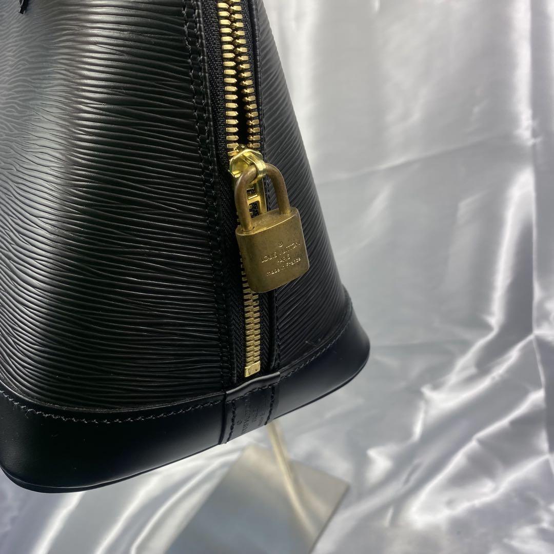 美品　Louis Vuitton エピ　レザー　アルマ　M52142
