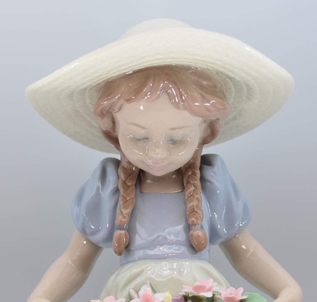 お花がいっぱい　＃6756　★リヤドロ　スペイン　ポーセリン　光沢仕上げ　箱付き