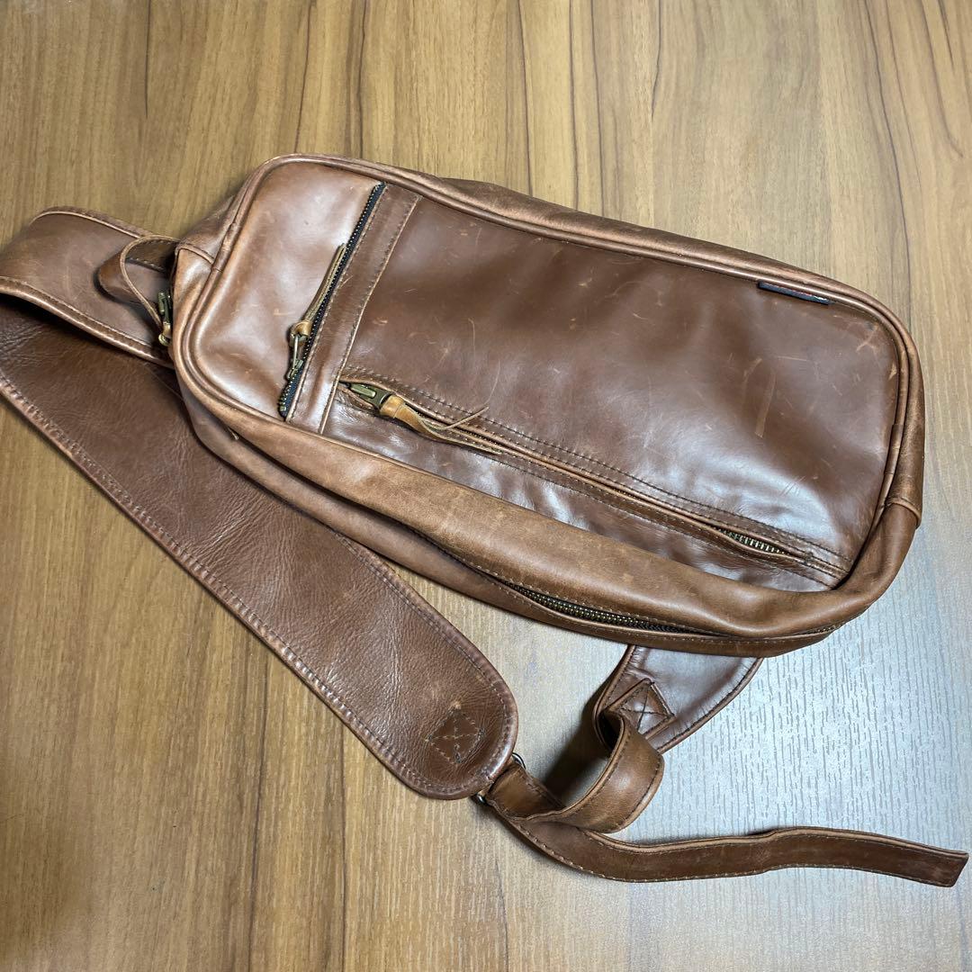 デグナー　DEGNER 5S-W4T　レザーボディバッグ