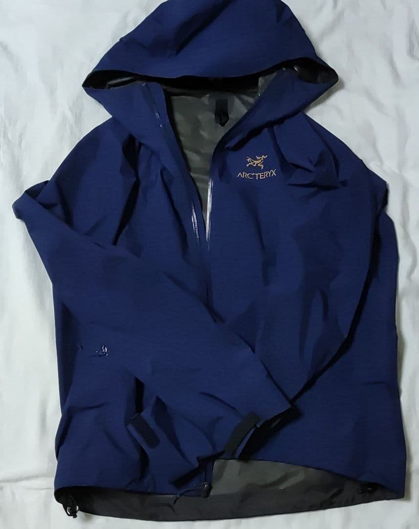 希少美品☆】アークテリクス ビームス別注モデル ネイビー ベータ SL