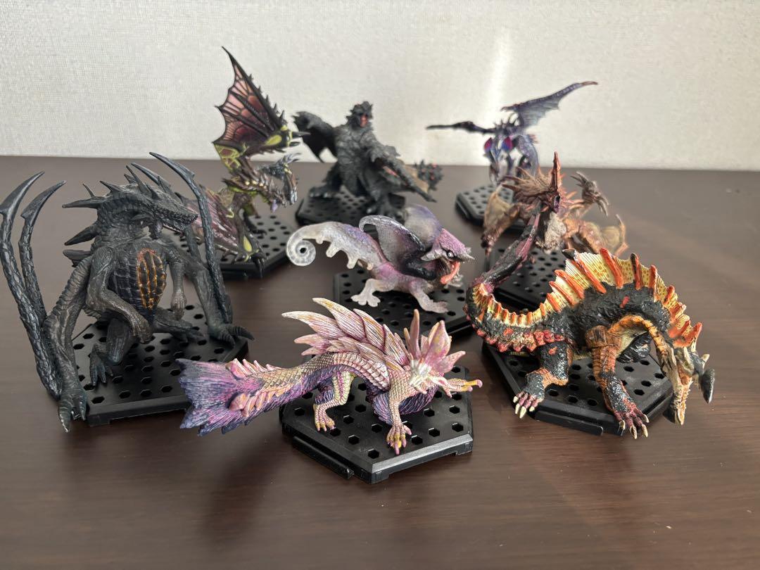 モンスターハンター　フィギュア　8体　まとめ売り