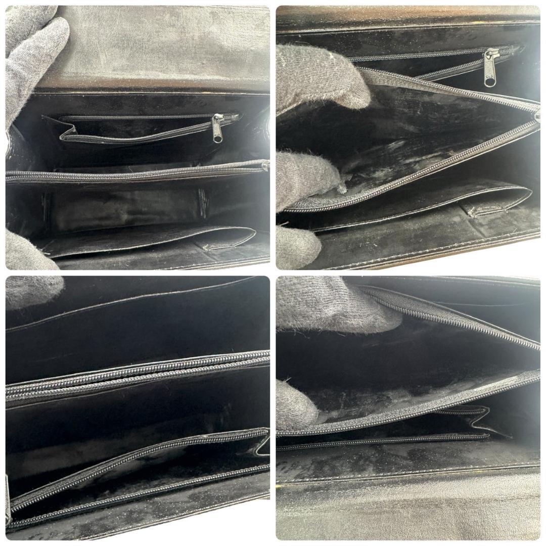 サルヴァトーレフェラガモ　ハンドバッグ　ガンチーニ　ブラック　レザー　冠婚葬祭