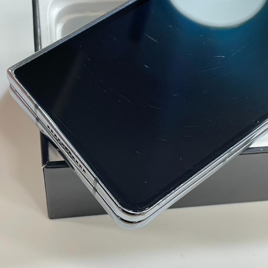 【良品】Galaxy Z Fold4 256GB｜SIMフリー｜SC-55C