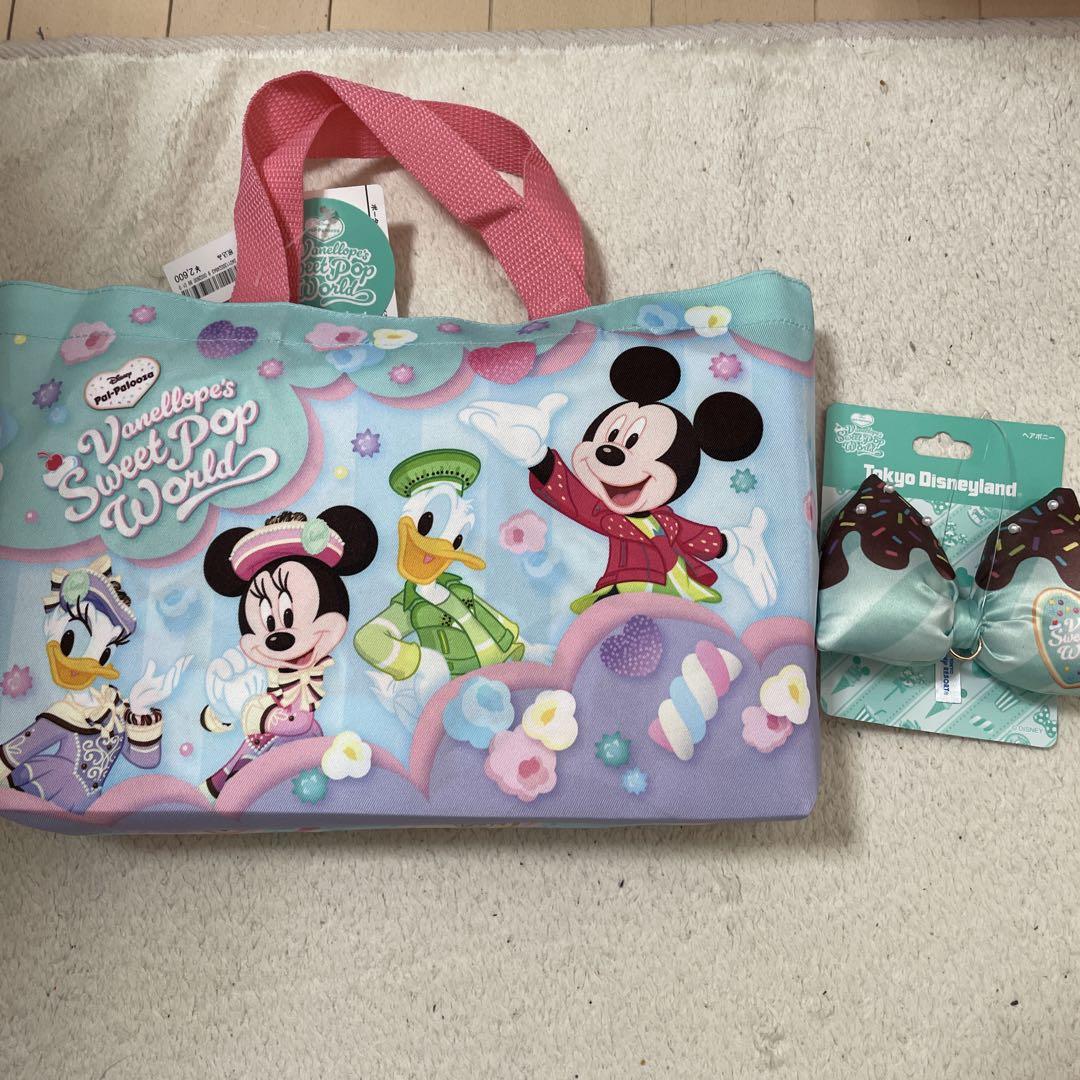 ディズニーランド　パルパルーザヴァネロペ　ポータブルクッション&ヘアゴム