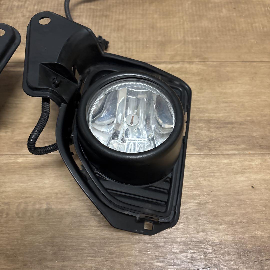 ハイエース　純正フォグランプ　4.5型　LED