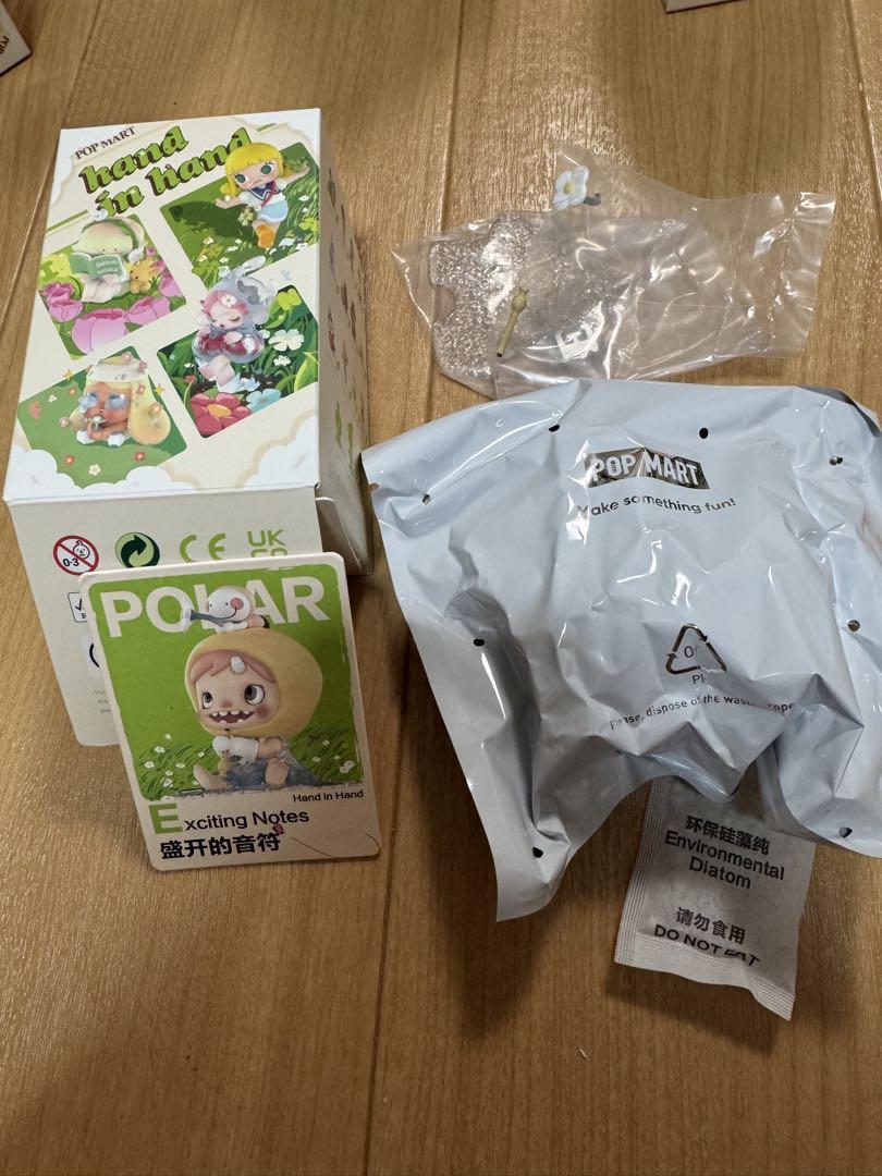 POPMART HAND IN HAND POLAR