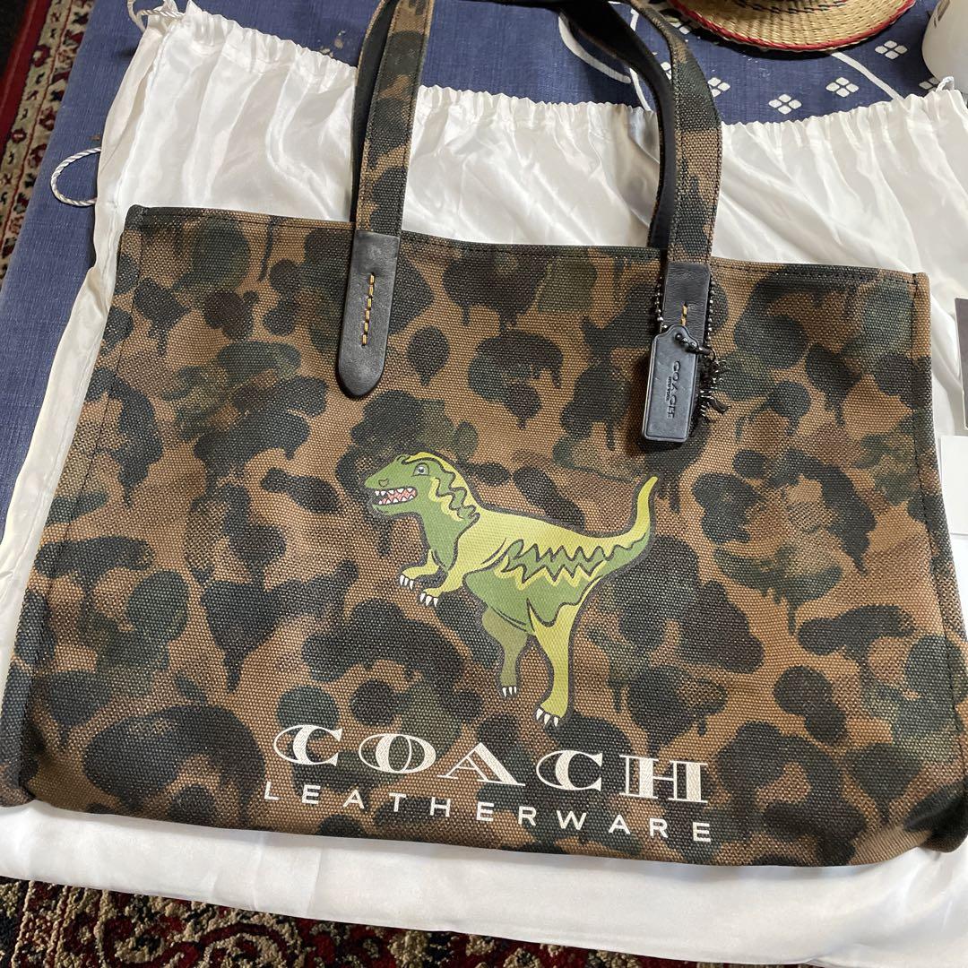 コーチカモフラ、レキシー柄トートバック、美品です❣️