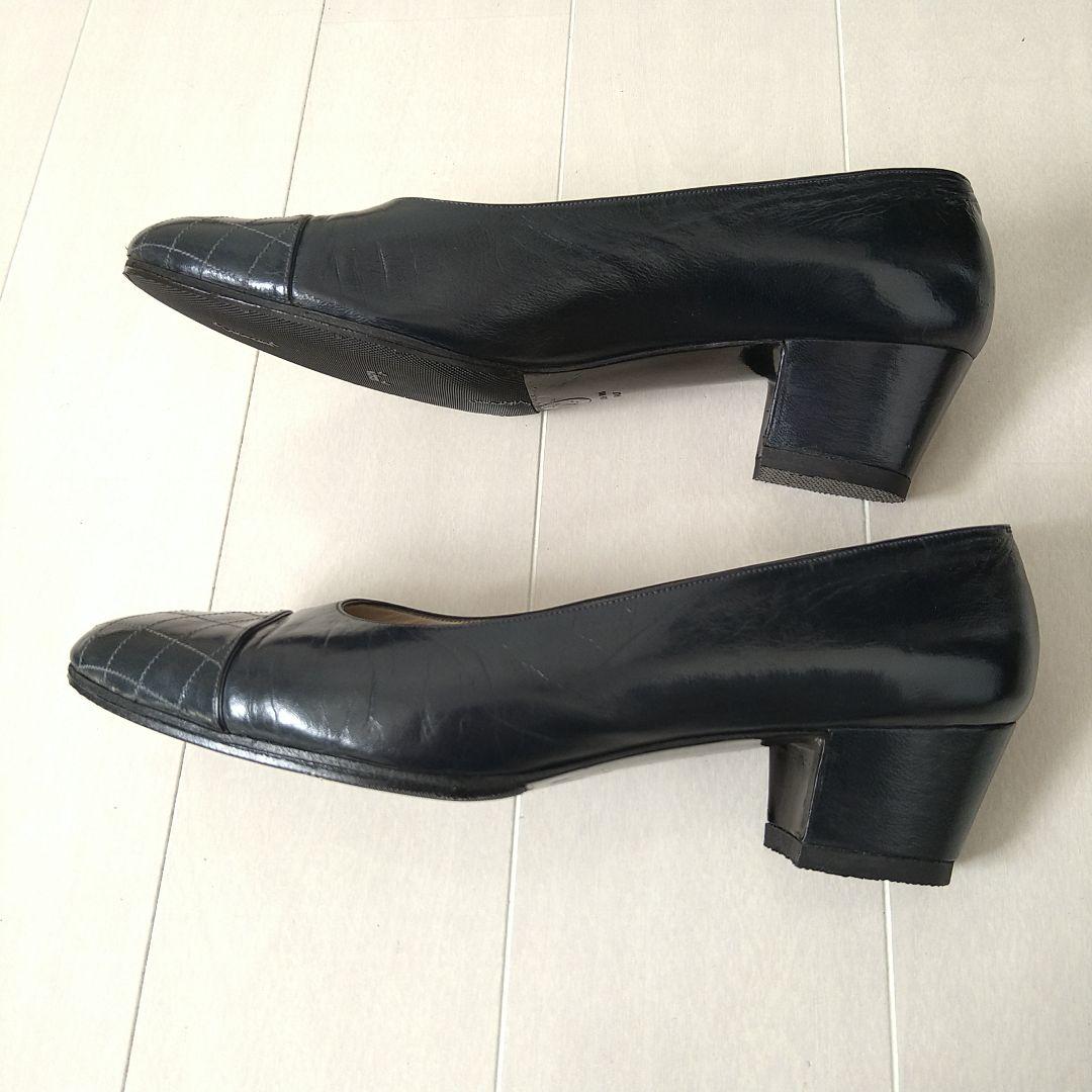 トラッドで CHANEL シャネル 切り替えパンプス ネイビー 24.5cm Palzn-m91296012425 ヒール