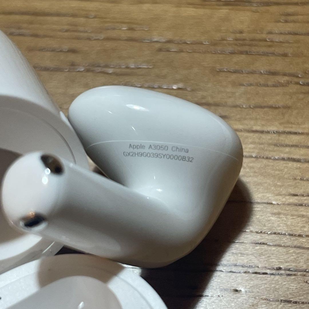 【美品】AirPods 第4世代 アクティブノイズキャンセリングなし Apple