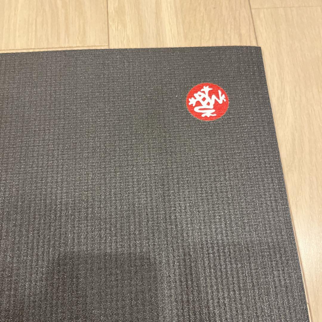 新品 ヨガマット マンドゥカ ブラックマット 6mm プロ Manduka