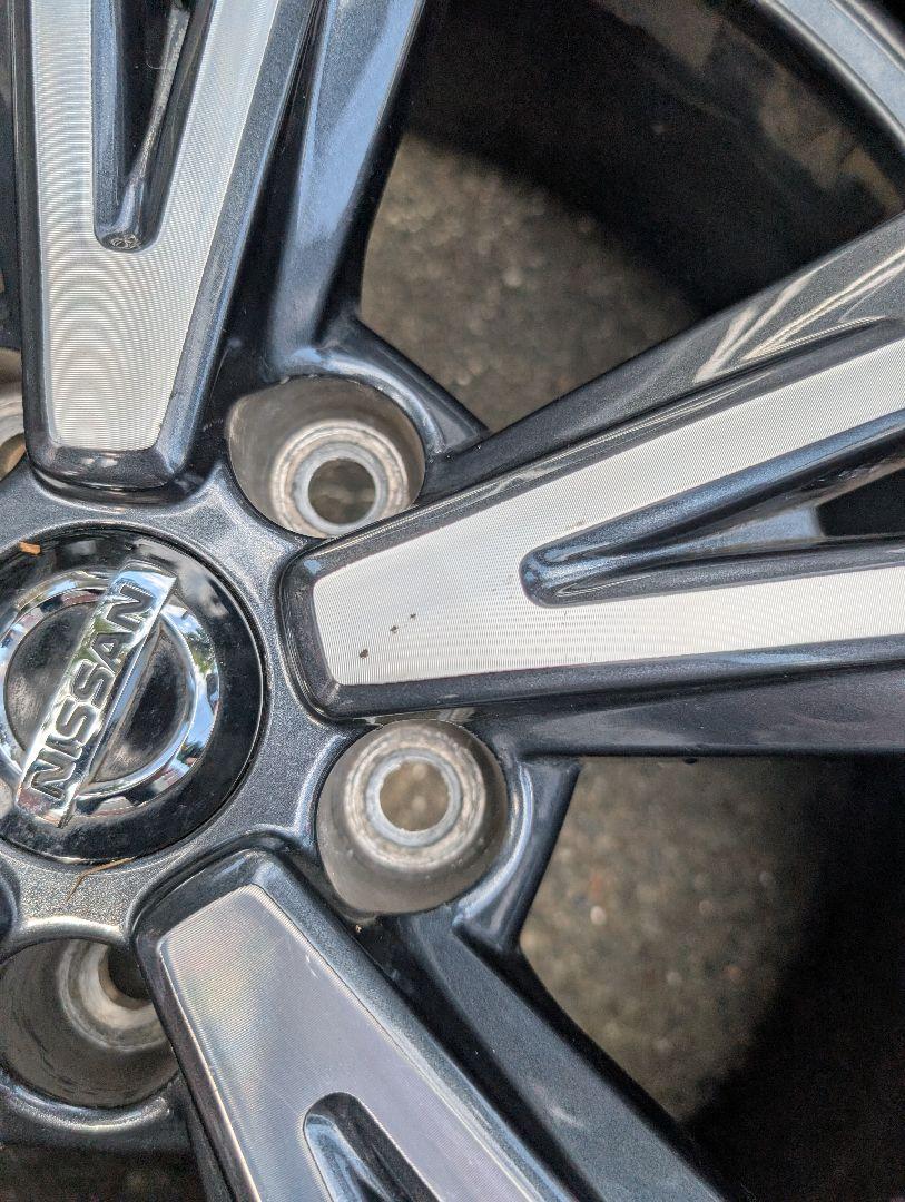 エクストレイル　t32 後期　純正　18インチ 　4本セット　225/60r18