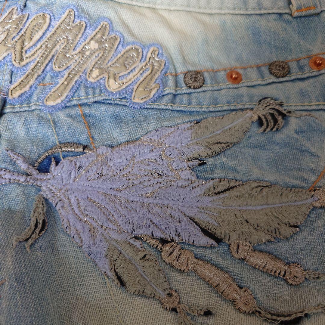 レッドペッパー　デニム　26　新品　未使用　羽根　刺繍　綿100%　ジーパン