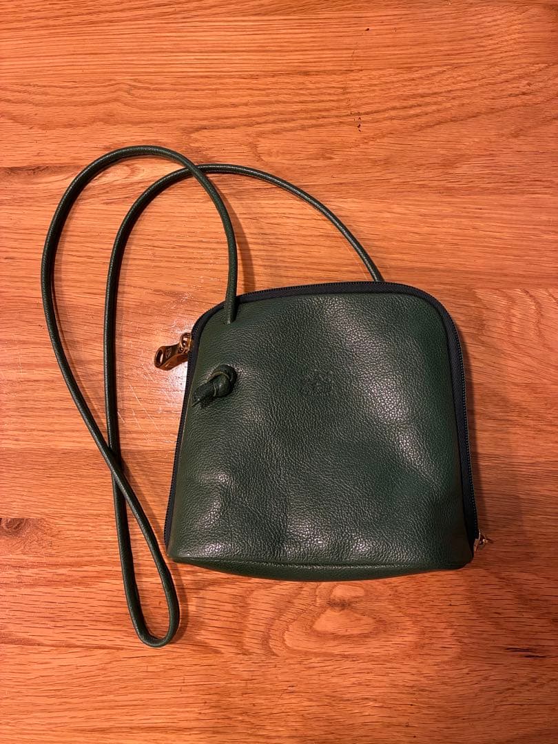 イルビゾンテ　クロスボディショルダー