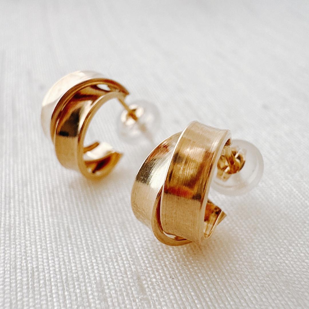 10金【2連フープ風ピアス イエローゴールド】K10刻印入 日本製 新品! 10金【2連フープ風ピアス イエローゴールド】K10刻印入 日本製 新品!