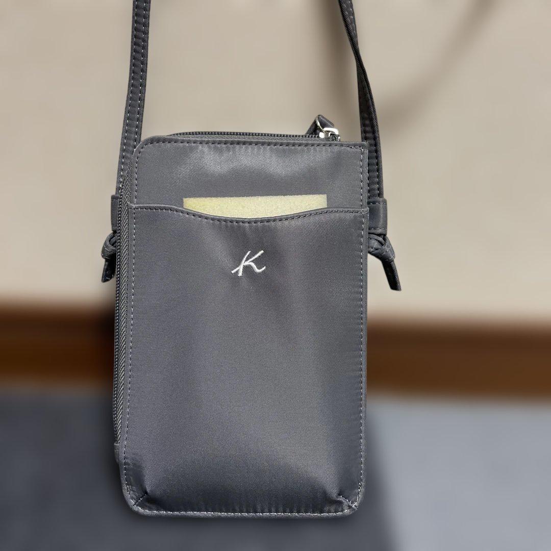 【新品】キタムラ✴︎スマホショルダー貴重なグレー