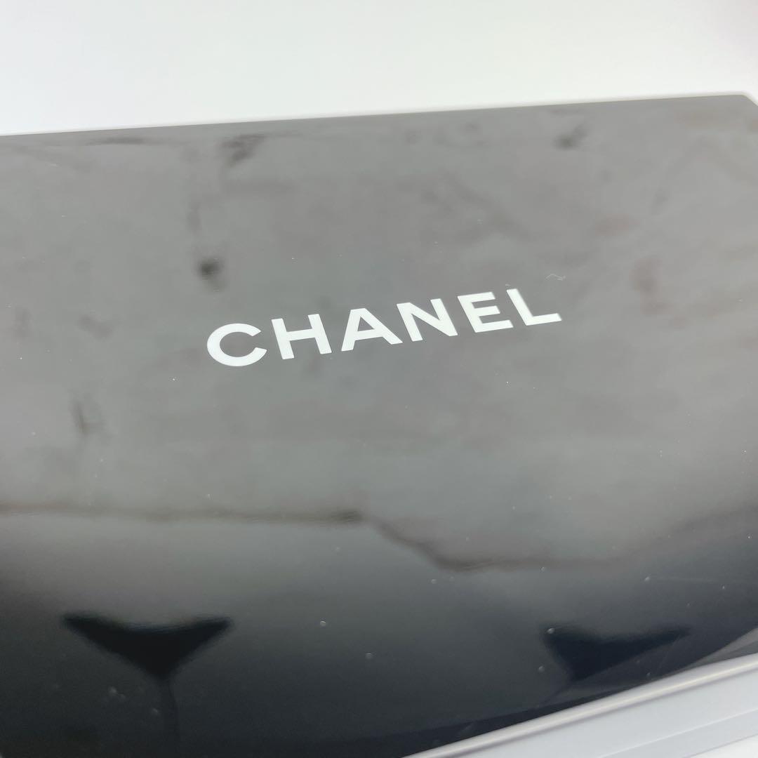 CHANEL “木製ボックス/リップケース　ブラック”