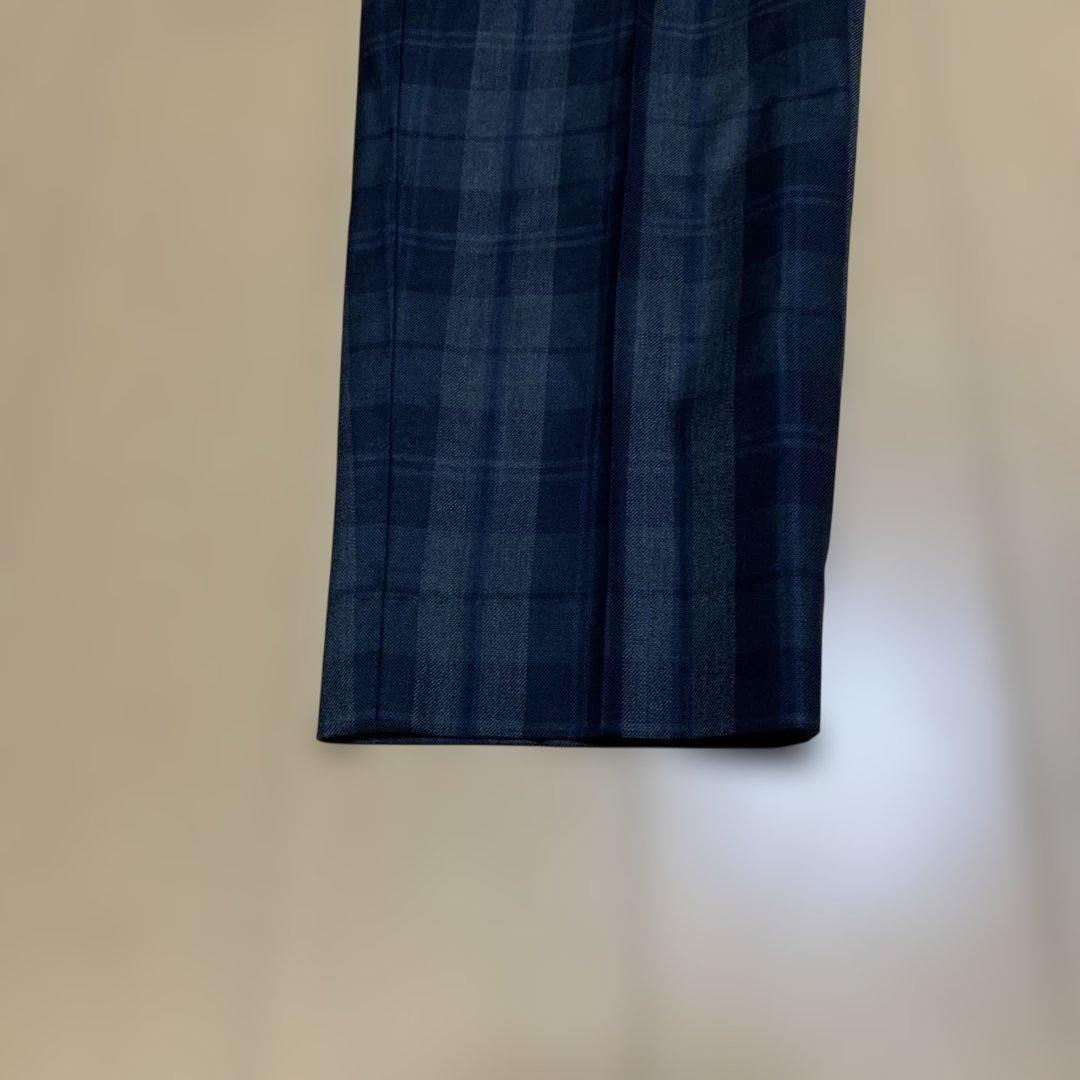 TOMORROWLANDトゥモローランドネイビー系チェック柄スラックス - メルカリ